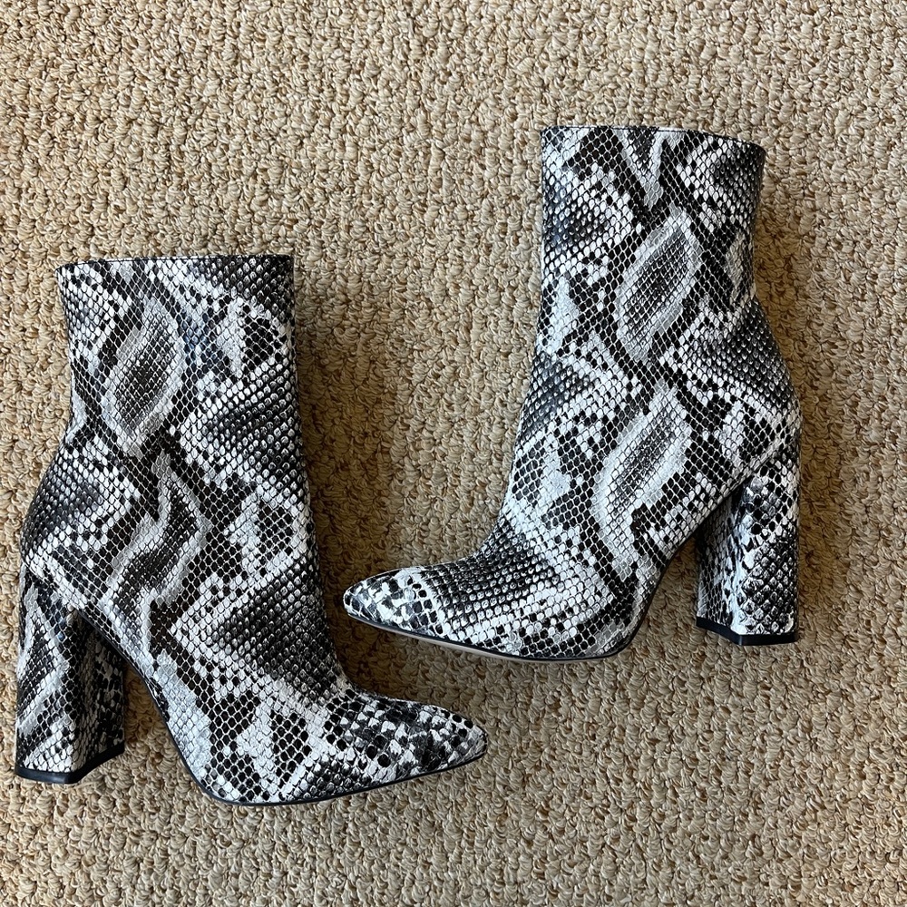 Prettylittlething size 8.5 high ankle heeled boots
